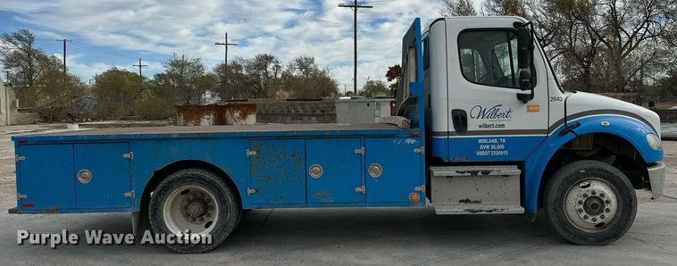 image for item DP6067 2015 Freightliner Business Class M2 106 flatbed truck