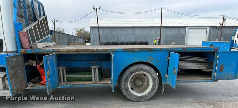 image for item DP6067 2015 Freightliner Business Class M2 106 flatbed truck