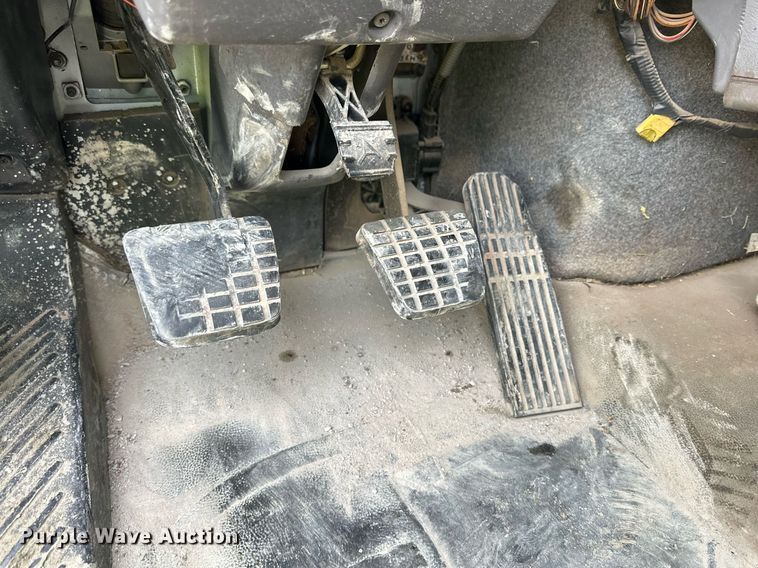 image for item DP6067 2015 Freightliner Business Class M2 106 flatbed truck