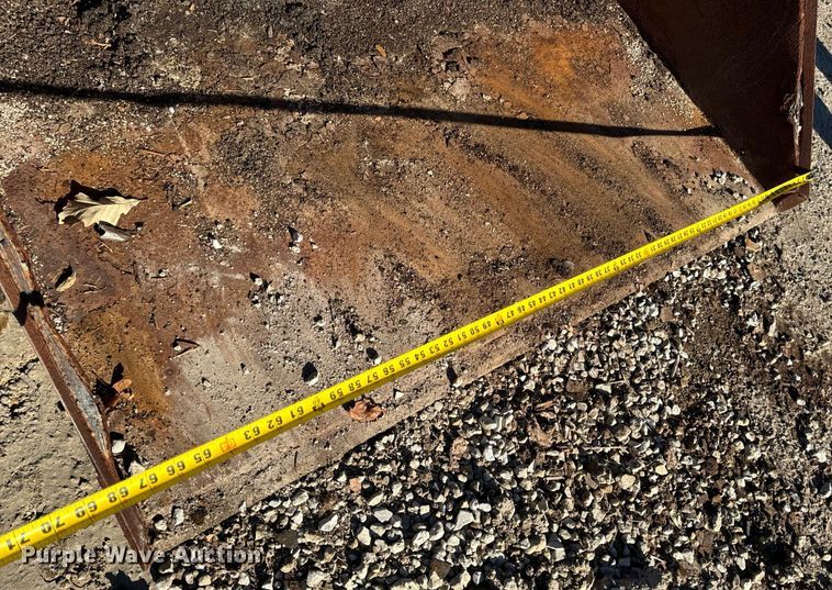 image for item DP6807 1998 Bobcat  773 skid steer loader