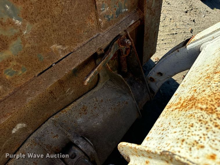 image for item DP6807 1998 Bobcat  773 skid steer loader