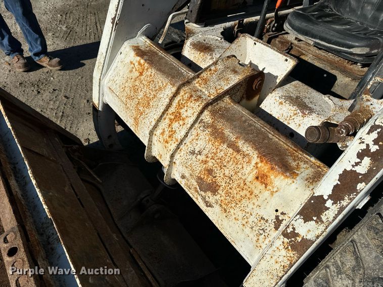 image for item DP6807 1998 Bobcat  773 skid steer loader