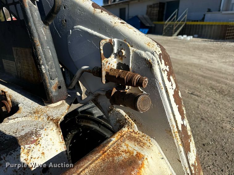 image for item DP6807 1998 Bobcat  773 skid steer loader