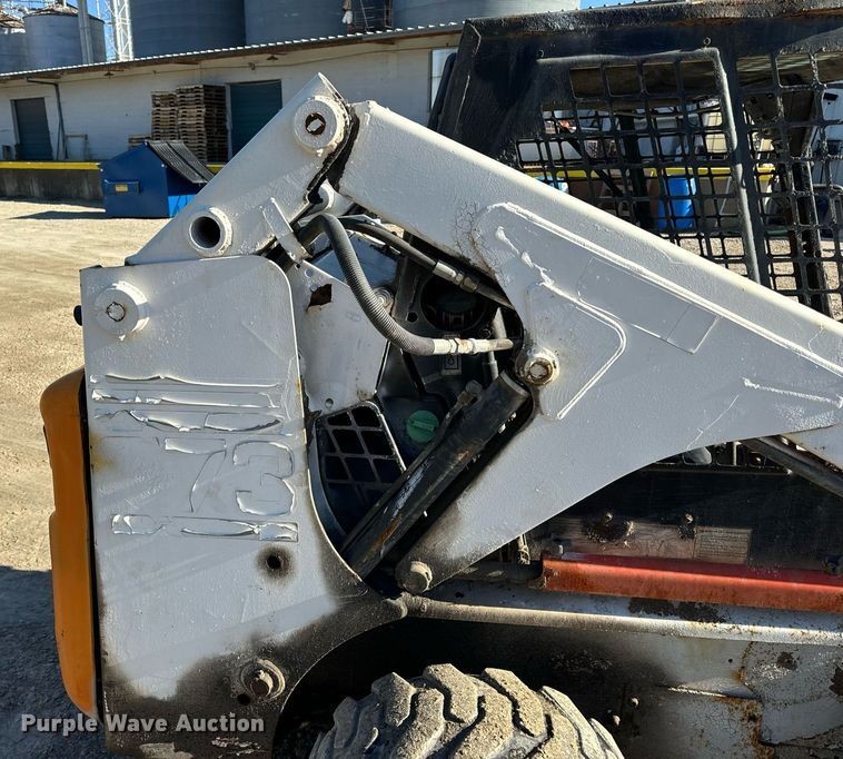 image for item DP6807 1998 Bobcat  773 skid steer loader