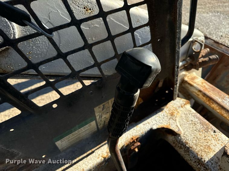 image for item DP6807 1998 Bobcat  773 skid steer loader