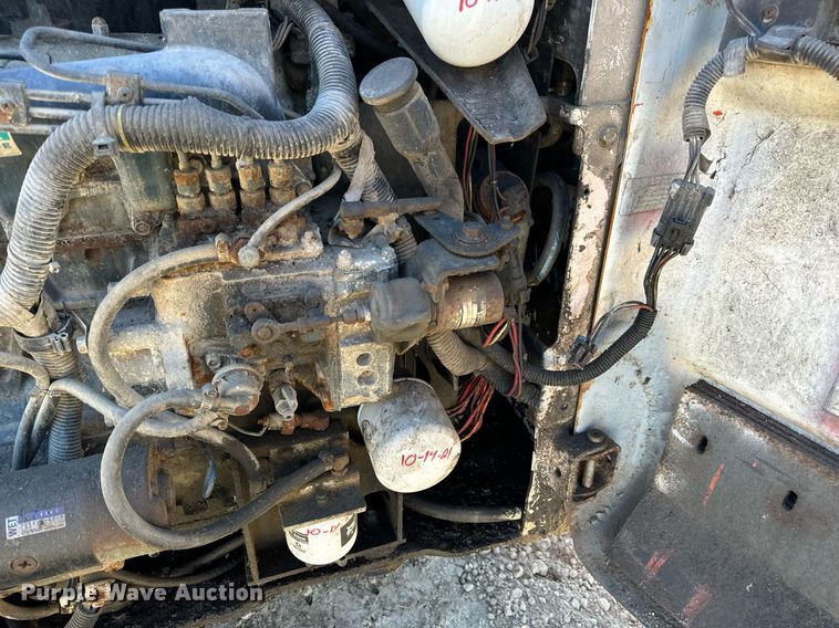 image for item DP6807 1998 Bobcat  773 skid steer loader