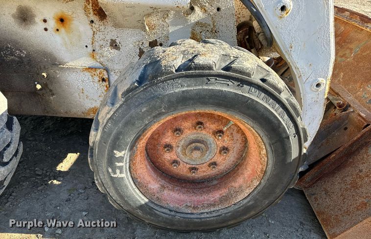 image for item DP6807 1998 Bobcat  773 skid steer loader