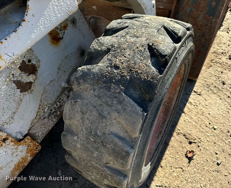 image for item DP6807 1998 Bobcat  773 skid steer loader