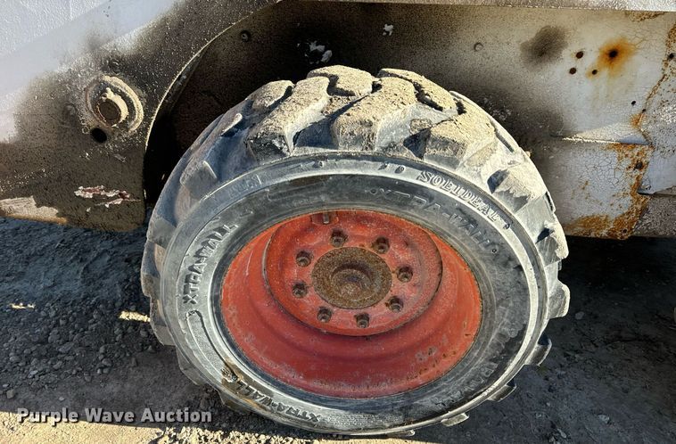 image for item DP6807 1998 Bobcat  773 skid steer loader