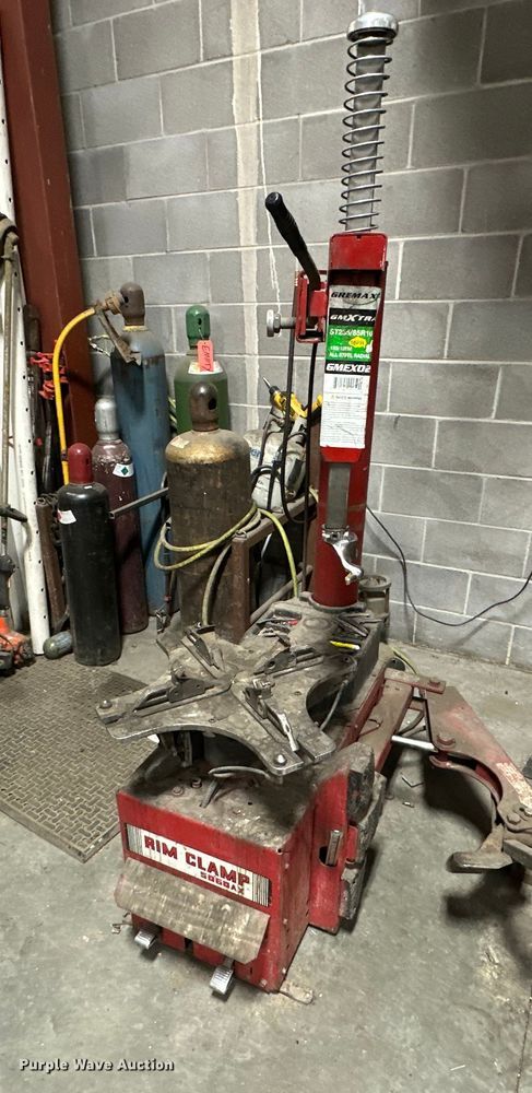 image for item DQ6577 Coat 5060AX rim clamp tire machine 