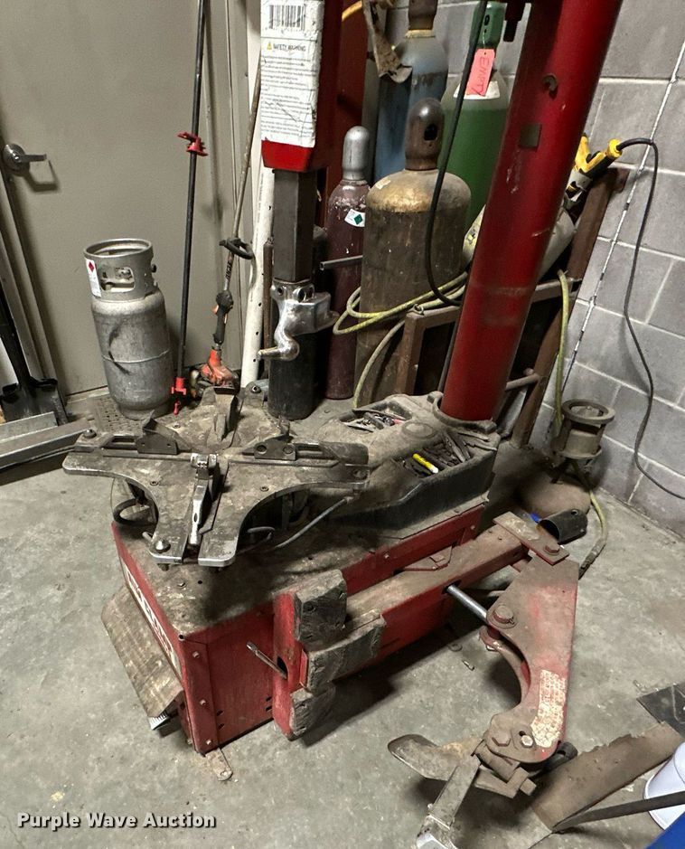 image for item DQ6577 Coat 5060AX rim clamp tire machine 