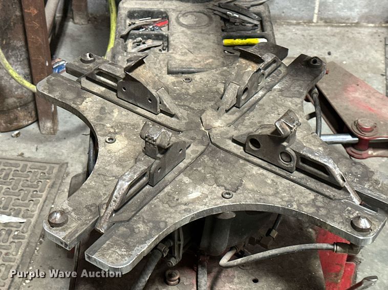 image for item DQ6577 Coat 5060AX rim clamp tire machine 