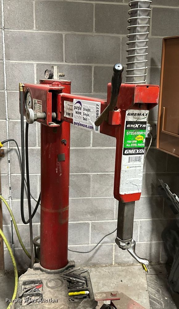 image for item DQ6577 Coat 5060AX rim clamp tire machine 