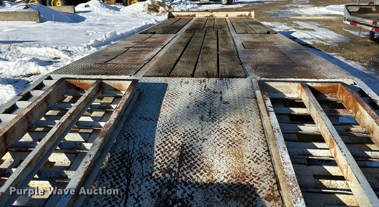 image for item DQ6578 1995 Interstate 20DT equipment trailer