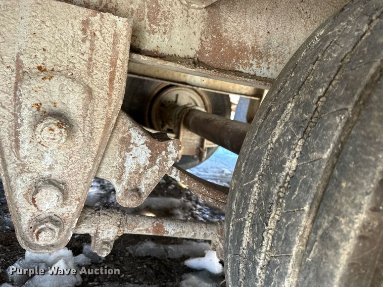 image for item DQ6578 1995 Interstate 20DT equipment trailer