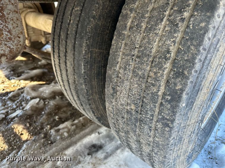 image for item DQ6578 1995 Interstate 20DT equipment trailer