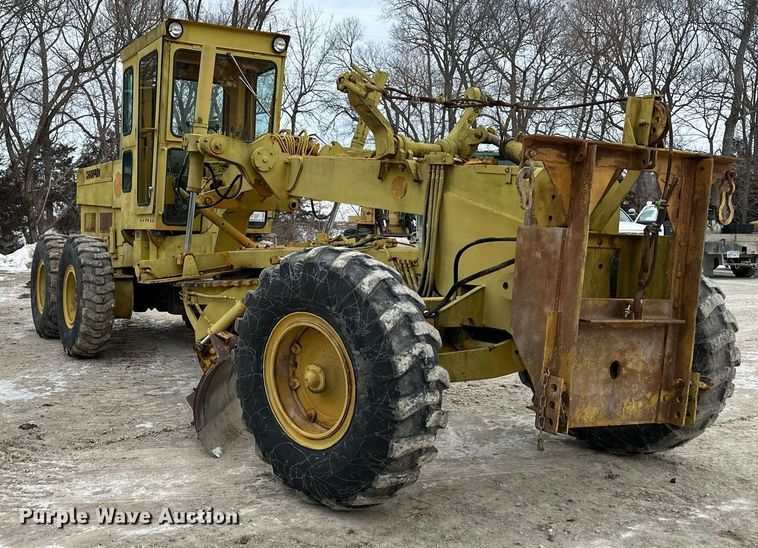 image for item DQ6580 1965 Champion rigid frame motor grader