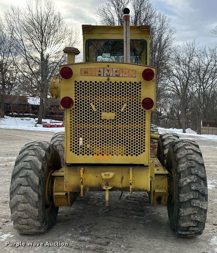 image for item DQ6580 1965 Champion rigid frame motor grader