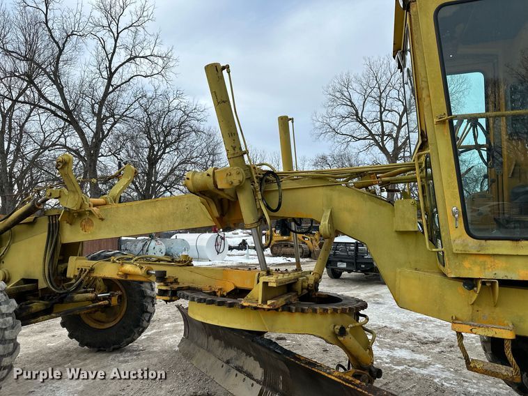 image for item DQ6580 1965 Champion rigid frame motor grader
