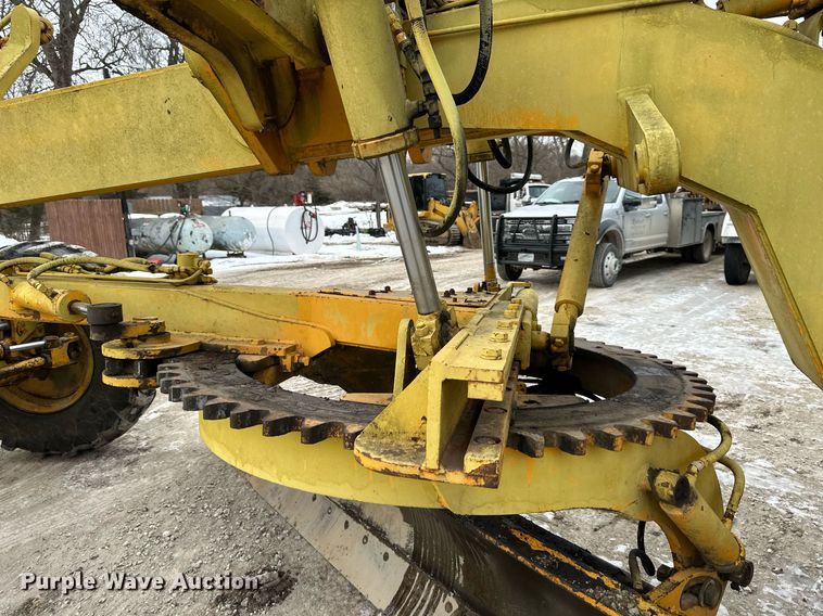 image for item DQ6580 1965 Champion rigid frame motor grader
