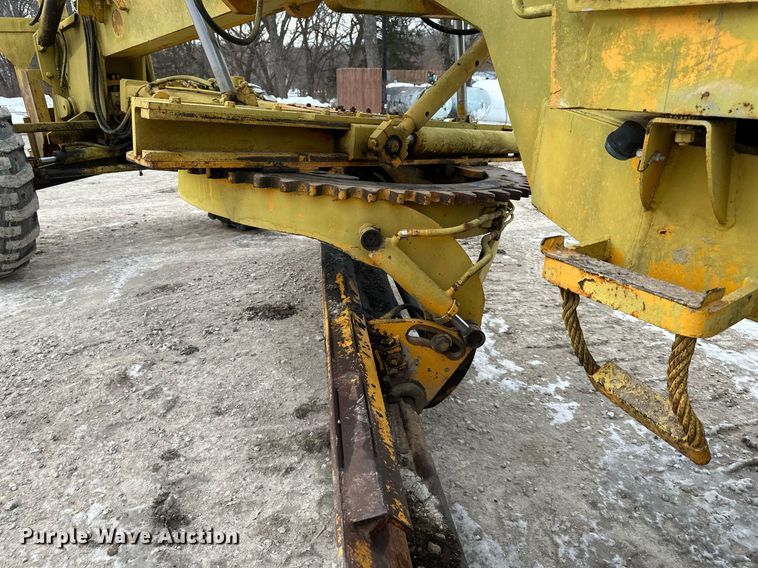 image for item DQ6580 1965 Champion rigid frame motor grader