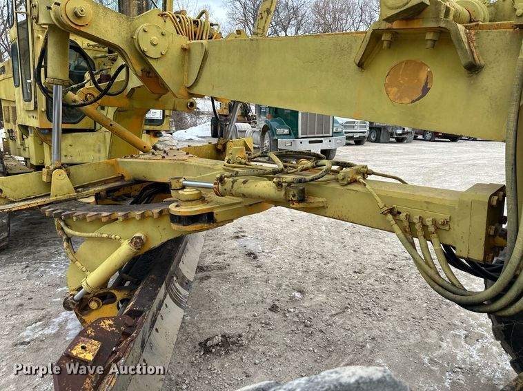 image for item DQ6580 1965 Champion rigid frame motor grader