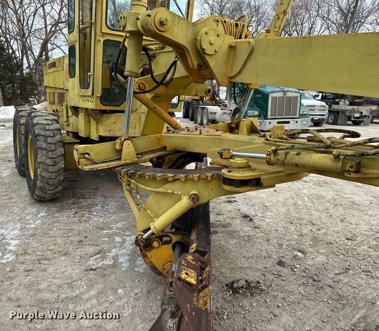 image for item DQ6580 1965 Champion rigid frame motor grader