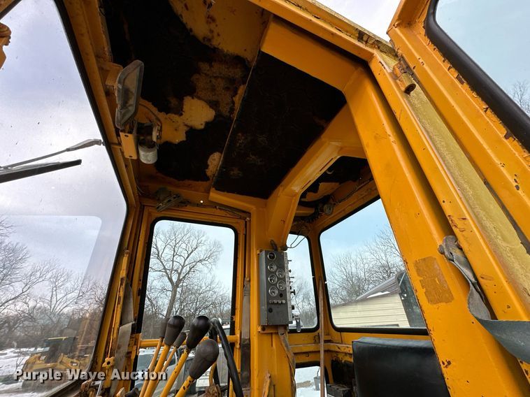 image for item DQ6580 1965 Champion rigid frame motor grader