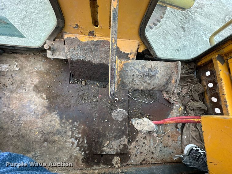 image for item DQ6580 1965 Champion rigid frame motor grader