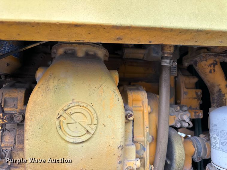 image for item DQ6580 1965 Champion rigid frame motor grader