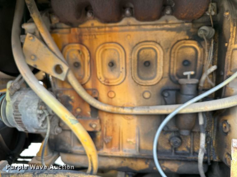 image for item DQ6580 1965 Champion rigid frame motor grader