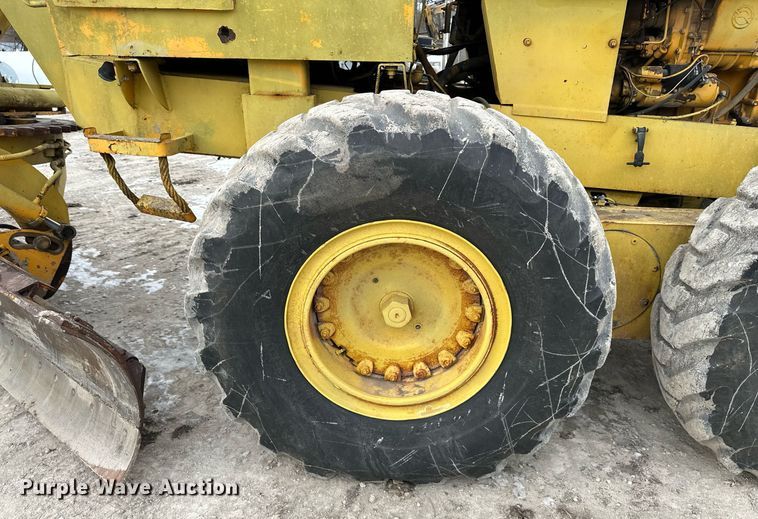 image for item DQ6580 1965 Champion rigid frame motor grader