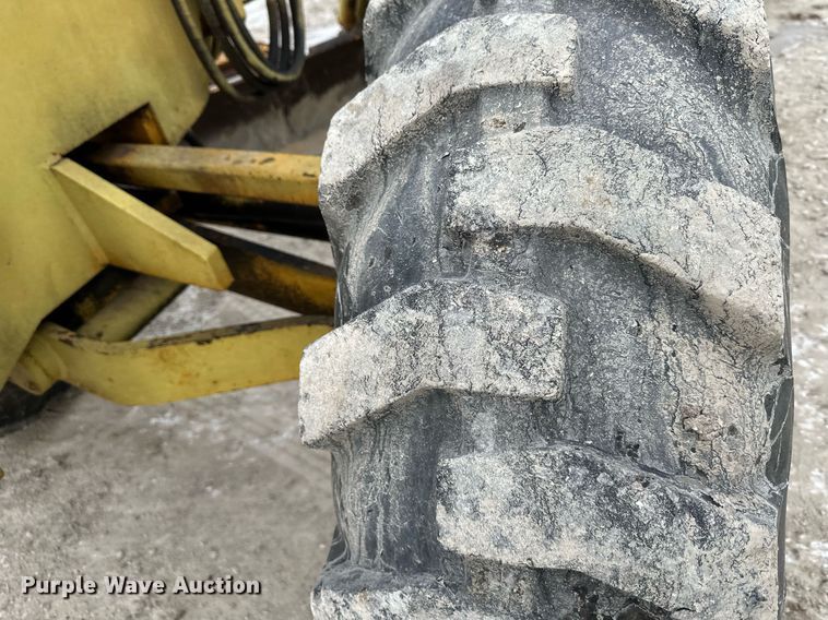 image for item DQ6580 1965 Champion rigid frame motor grader