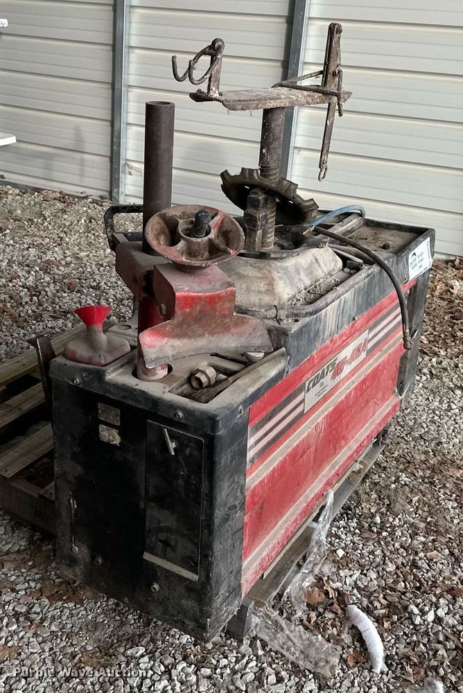 image for item DQ6582 Coats 40-40A tire machine