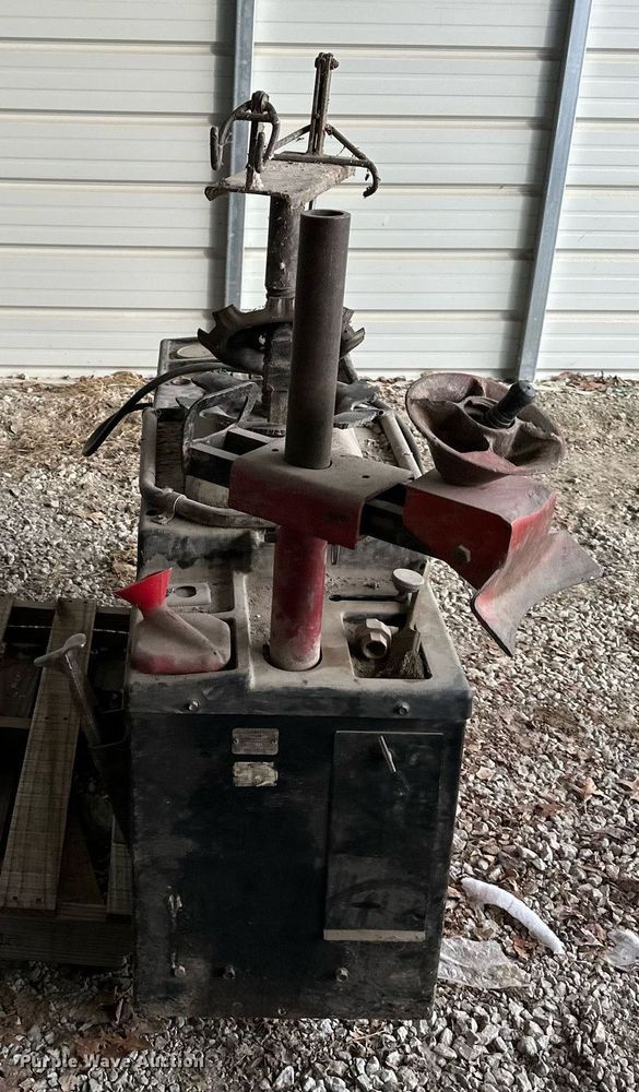 image for item DQ6582 Coats 40-40A tire machine