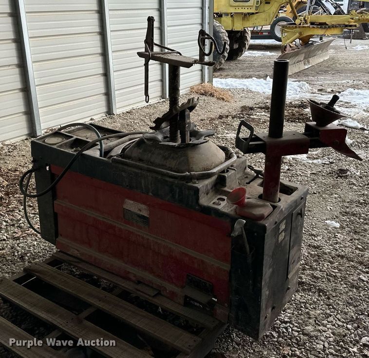 image for item DQ6582 Coats 40-40A tire machine