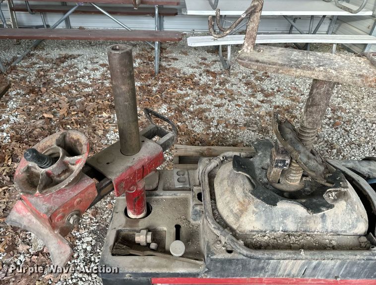 image for item DQ6582 Coats 40-40A tire machine