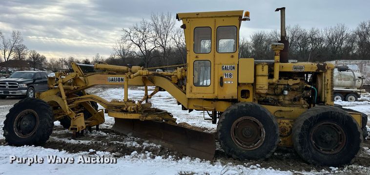 image for item DQ6583 1969 Galion 118 series B rigid frame motor grader