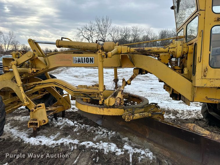 image for item DQ6583 1969 Galion 118 series B rigid frame motor grader