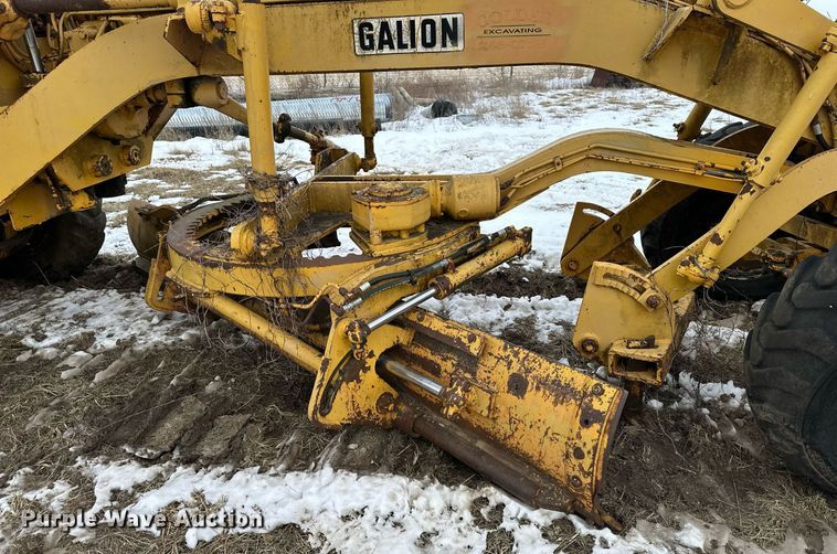 image for item DQ6583 1969 Galion 118 series B rigid frame motor grader