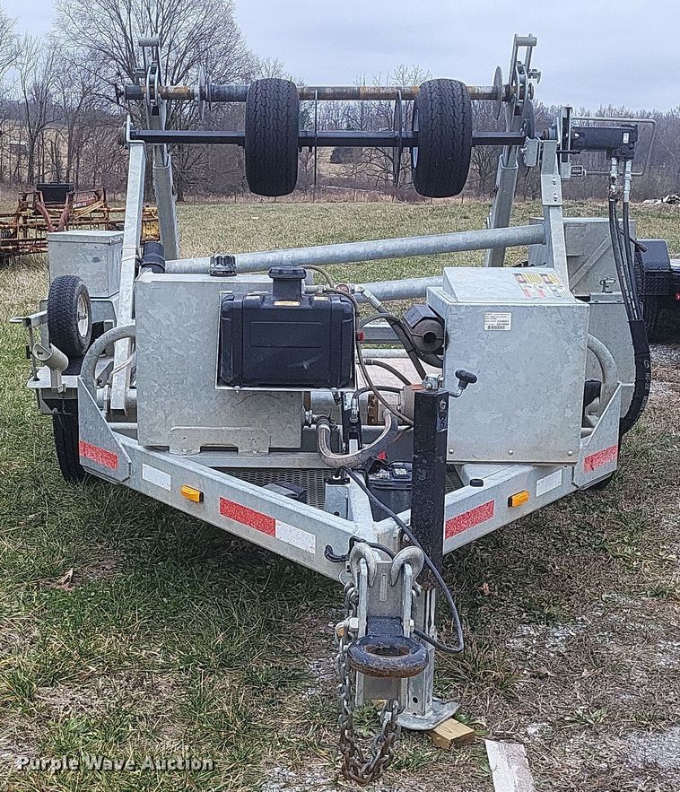 image for item DS5183 2023 Larson 5620 reel trailer