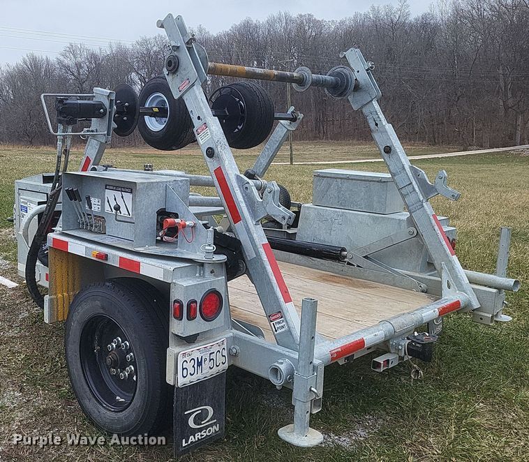 image for item DS5183 2023 Larson 5620 reel trailer