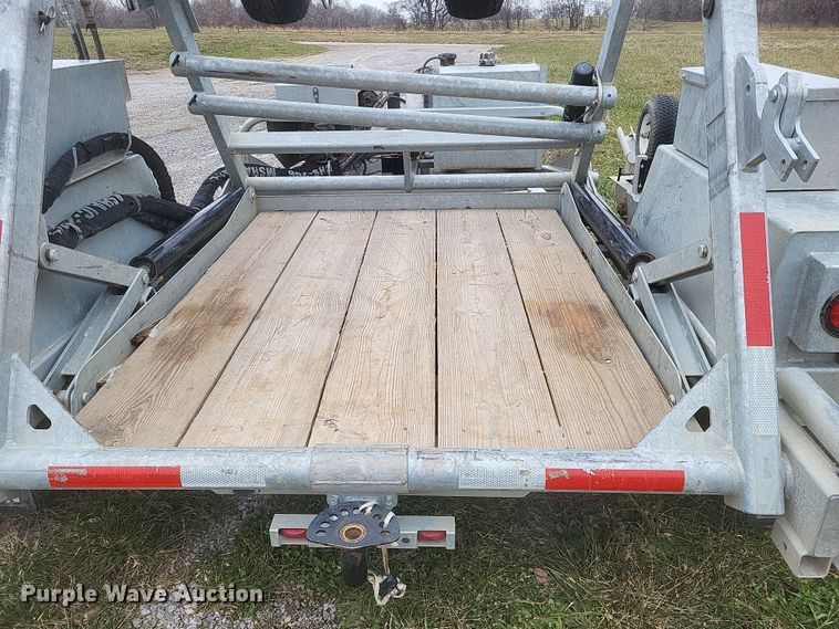 image for item DS5183 2023 Larson 5620 reel trailer