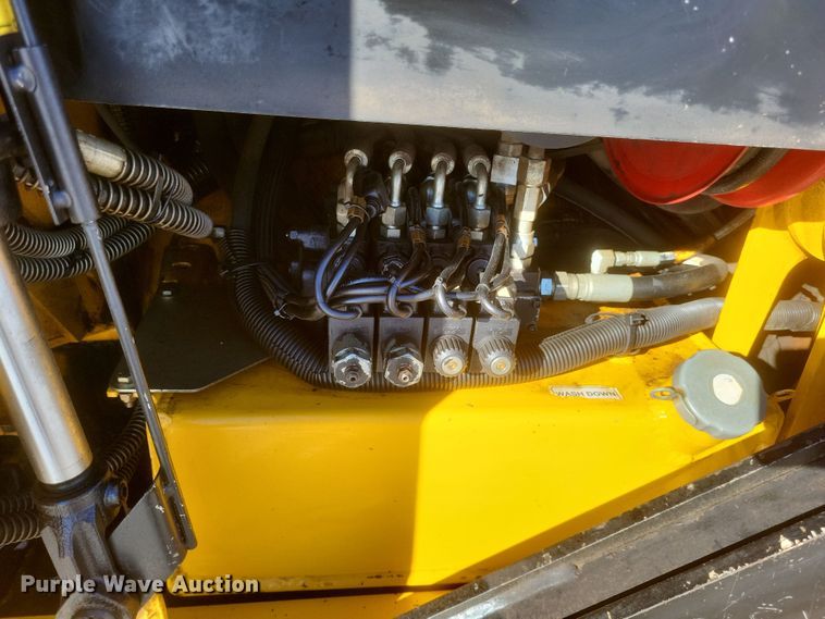 image for item DS5193 2019 Mauldin 1750-C paver