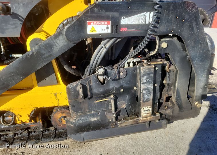 image for item DS5193 2019 Mauldin 1750-C paver