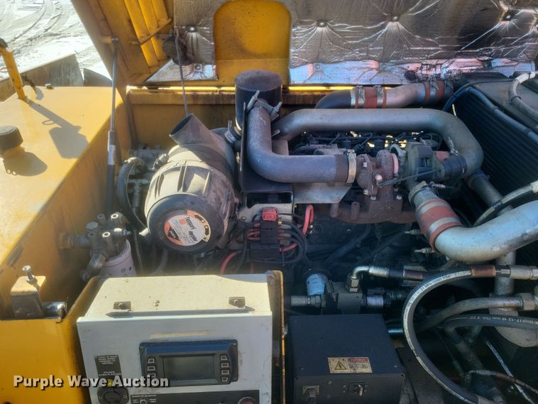 image for item DS5193 2019 Mauldin 1750-C paver