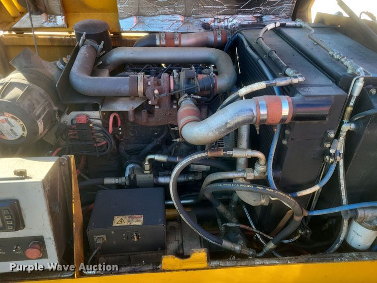 image for item DS5193 2019 Mauldin 1750-C paver