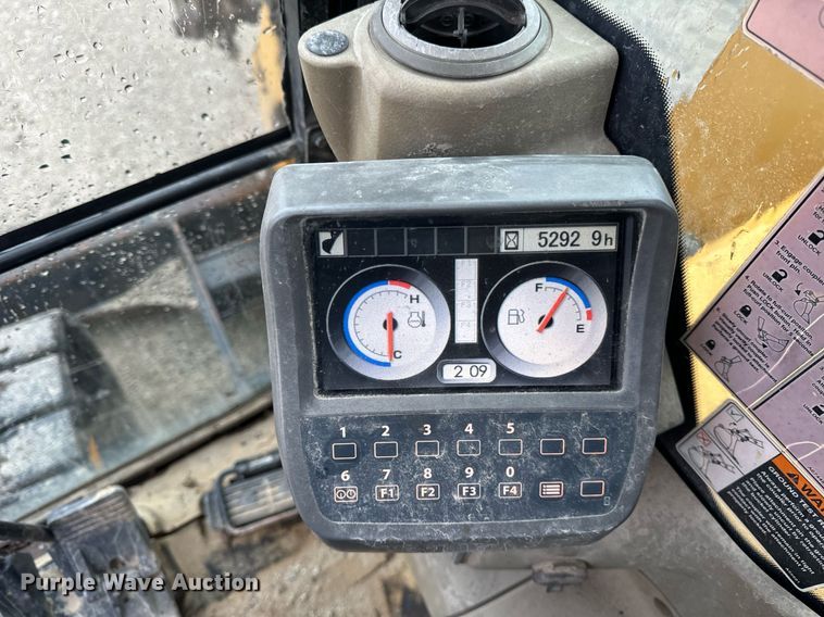 image for item DT2003 2012 John Deere 85D mini excavator