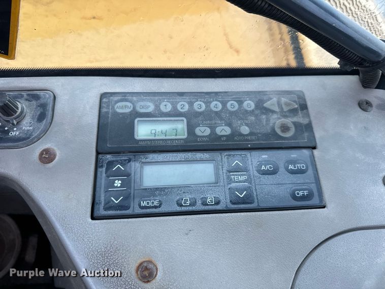 image for item DT2003 2012 John Deere 85D mini excavator