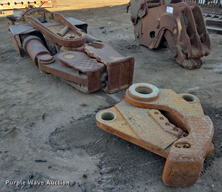 image for item DT5453 Labounty UP70R rotating shear